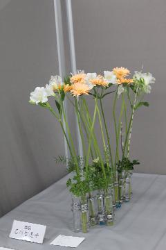 写真：池坊 石川智恵子さんの作品