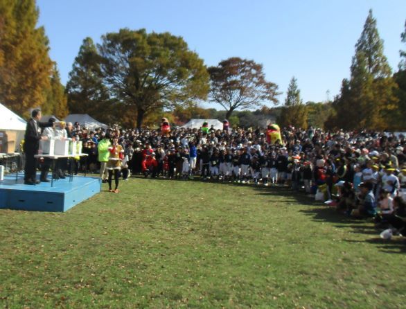 写真：お楽しみ大抽選会の様子