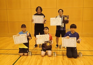 優勝者の集合写真(シングルス)