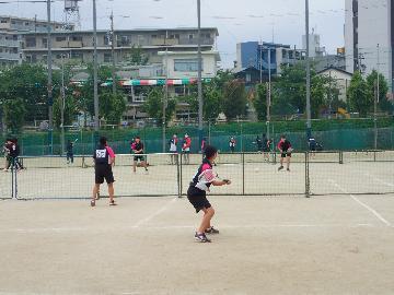 女子の部、試合中の写真