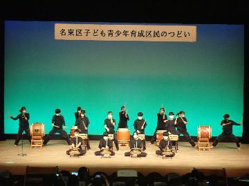 写真:太鼓演奏の様子1