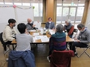 写真：コロナ禍における地域活動支援ワークショップ（令和4年度天白区コミュニティ交流会）　グループごとの意見交換の様子