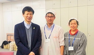 写真：天白こども食堂の皆さんと山田区長