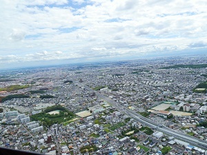 写真：国道302号を上空から望む