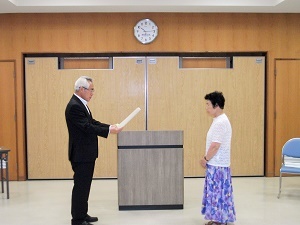 写真：授賞式の様子5（荒谷様）