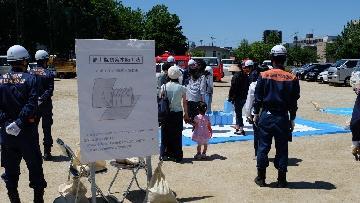 写真：水防工法訓練の見学です