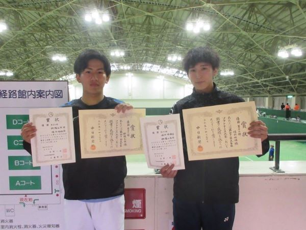 写真：ダブルス男子優勝の選手
