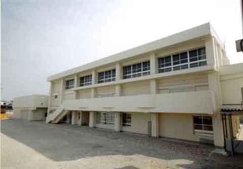 写真：富士見台小学校体育館棟・プール棟