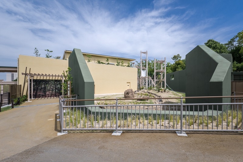 写真：東山動植物園ゴリラ・チンパンジー獣舎外観全景2