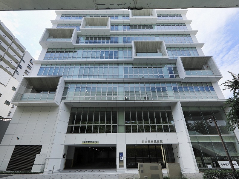 写真：教育館外観。