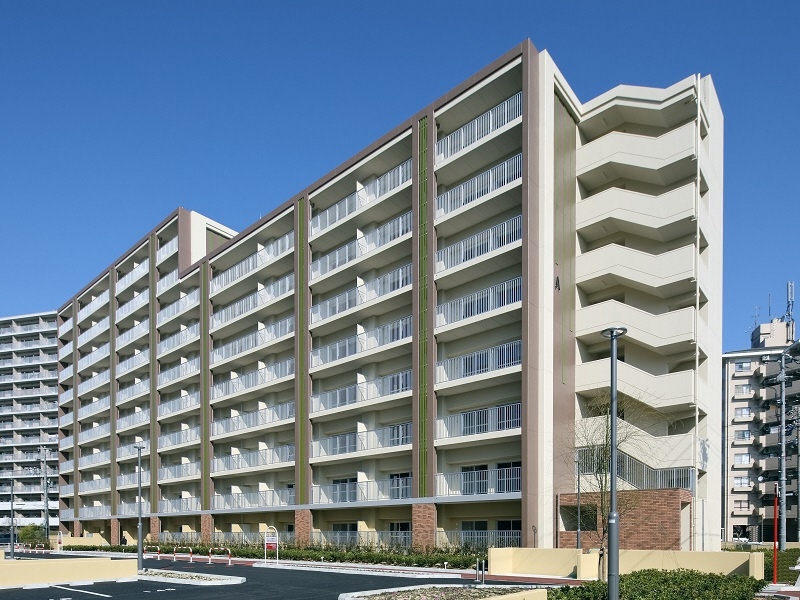 写真：城北荘A棟外観。