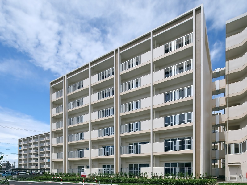 写真：山田東荘北2棟外観。