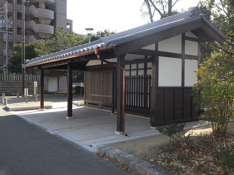 写真：大瀬子公園旧魚問屋モニュメント外観2。