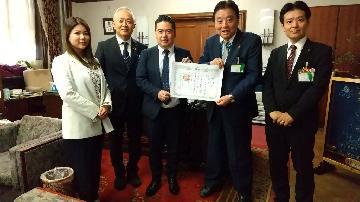 写真:市長感謝状の贈呈式のようす