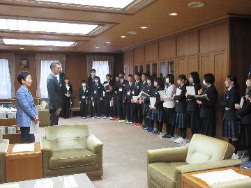 表敬訪問の写真