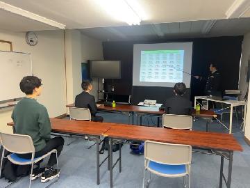 写真:陸上自衛隊での職場体験風景