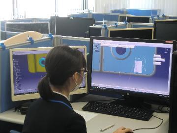 写真:システム作成風景