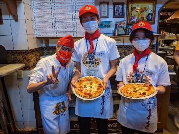 写真:ピザづくり