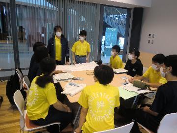 写真:交流会の風景1