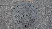 下水道マンホールの写真です。