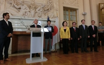 ランス市長を表敬訪問した写真