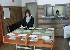 写真:一般傍聴者受付
