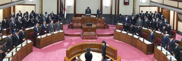 黙とうの様子の写真です