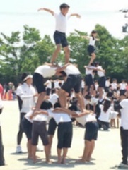 写真:組体操のタワー