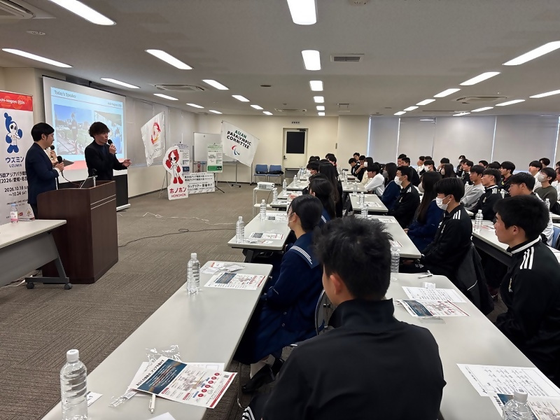 写真:ボランティア経験者のお話