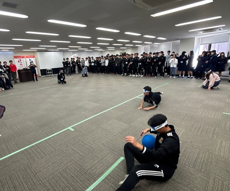 写真:ゴールボール体験