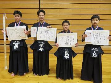 写真：中学生男子の部の入賞者