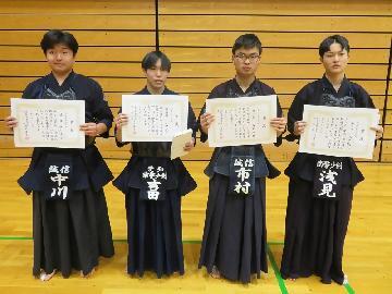 写真：高校生男子の部の入賞者