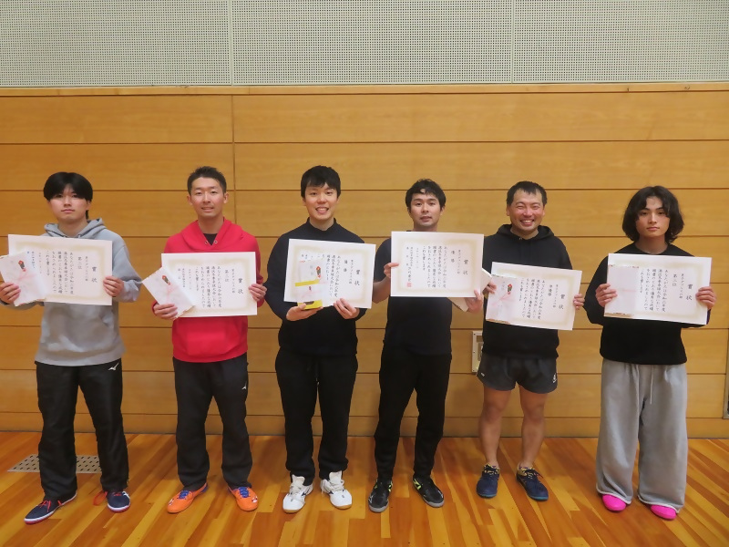 写真：男子ダブルスの部、入賞者