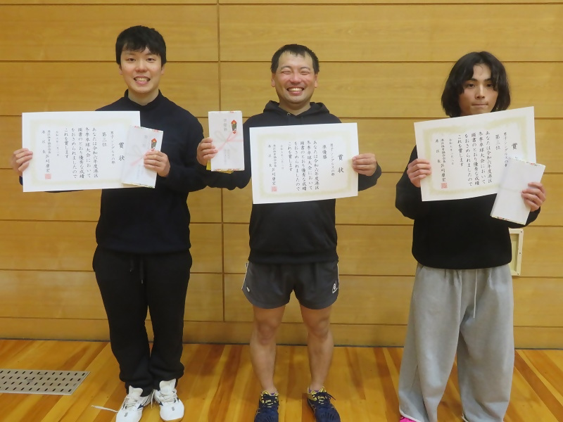 写真：男子シングルスの部、入賞者