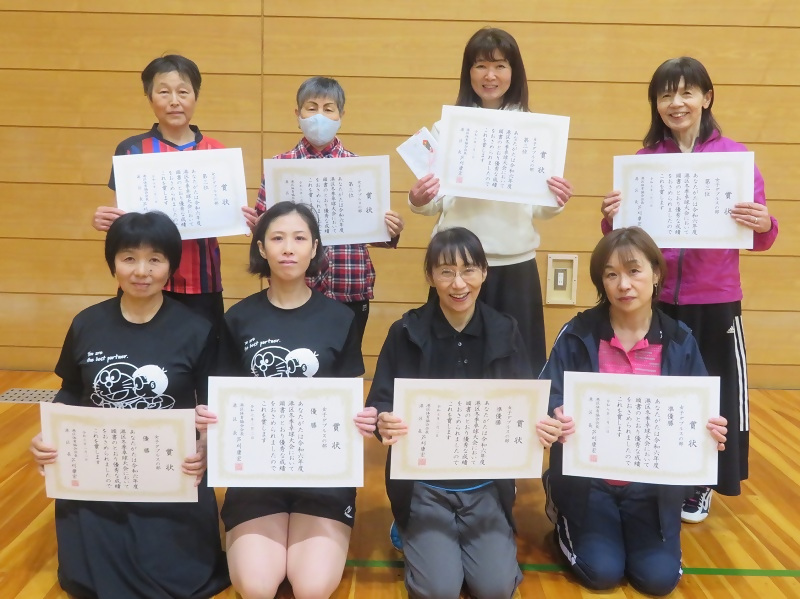 写真：女子ダブルスの部、入賞者