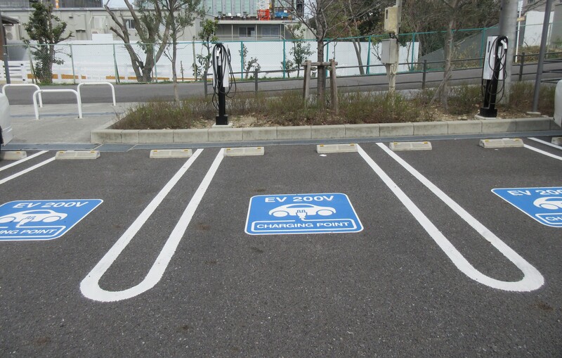 第5駐車場の充電設備の画像です
