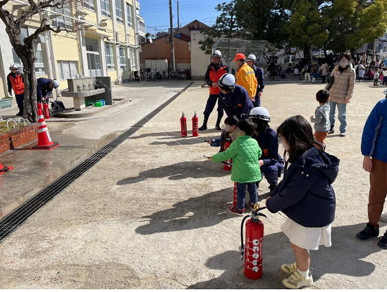 写真:消火体験