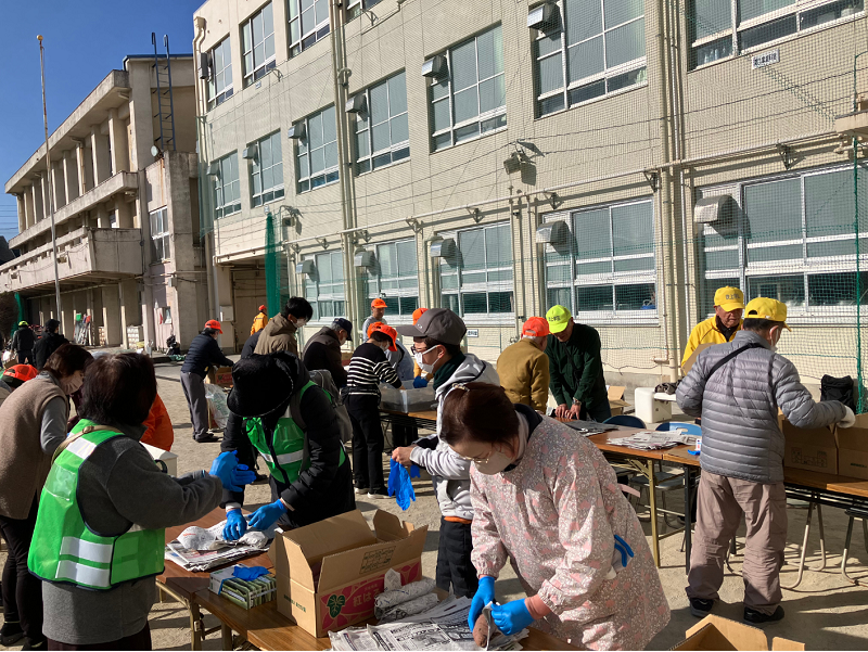 写真:みんなで準備