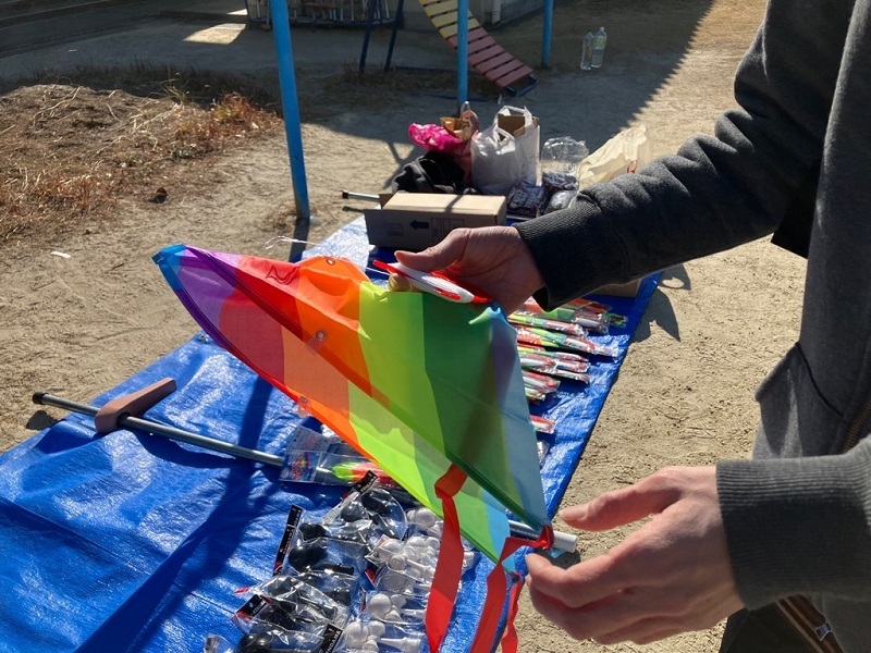 写真:輪投げの景品の一つ、カイト