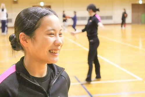 写真:インタビューの様子