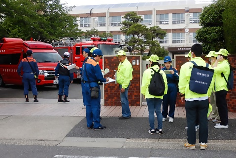 写真:全市一斉情報伝達訓練・避難訓練の様子