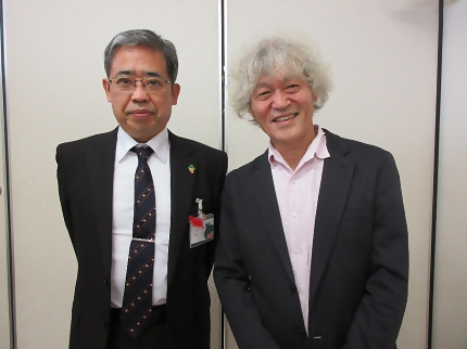 和田行男さんと区長の2ショット写真