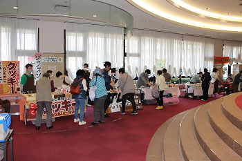 写真：出張マーガレットマルシェを開催したときの様子