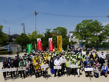 参加者の集合写真