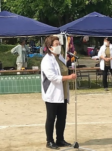 写真：開会式であいさつする浅野会長