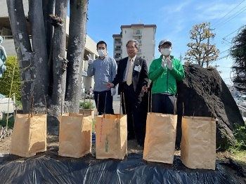 写真：ほっとはむさんと記念撮影