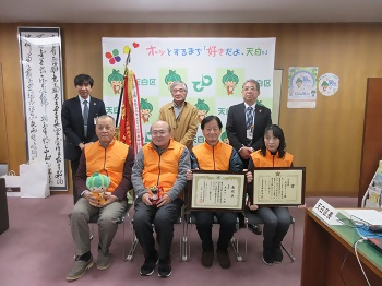 選手の皆さんとともに撮影した写真