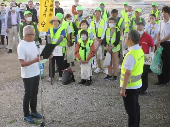 写真：植田東学区連絡協議会会長の「環境宣言」