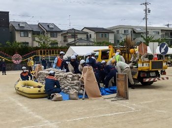 写真：天白区総合水防訓練の様子