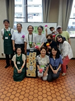 支援者の皆さんと記念に撮影した写真